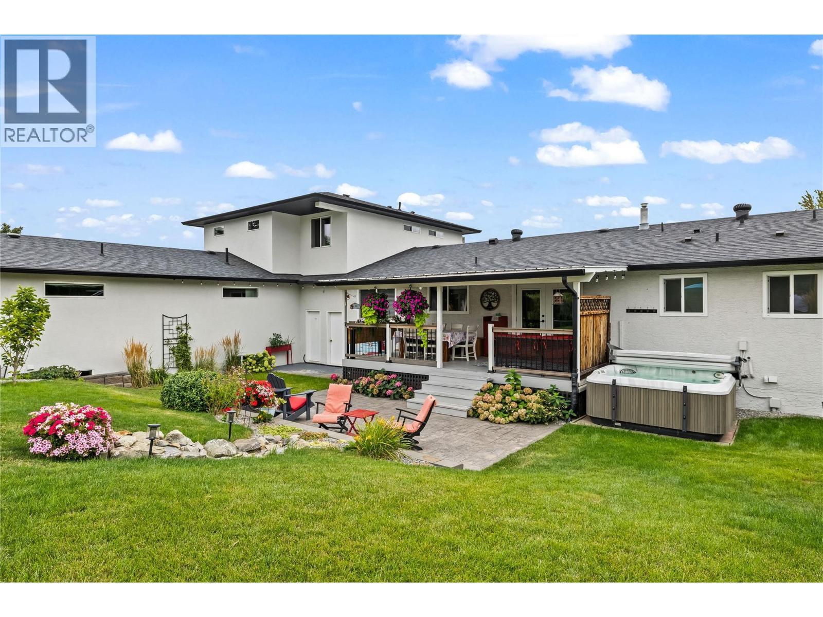 910 Westbrook Drive, West Kelowna, BC