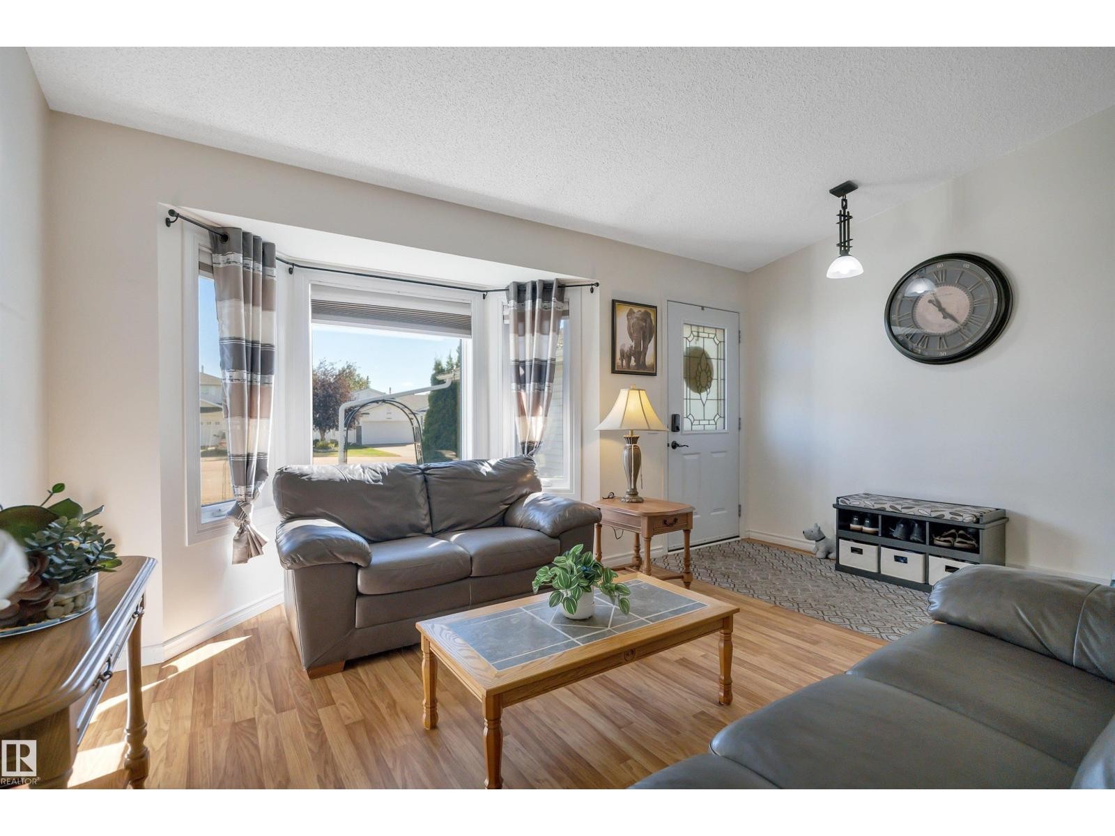 5735 152A Av Nw, Edmonton, AB