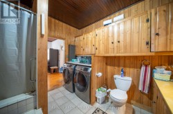 4-piece bath with laundry - 