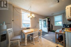 entrance combined with dining (coffee bar on side) - 