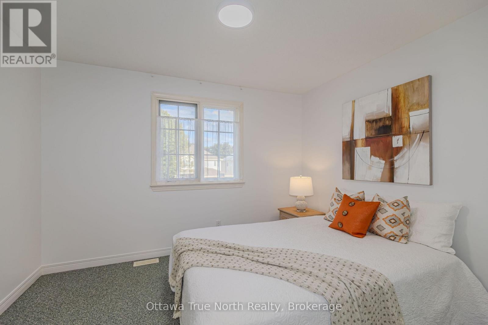 43 Evanshen Crescent, Ottawa, ON