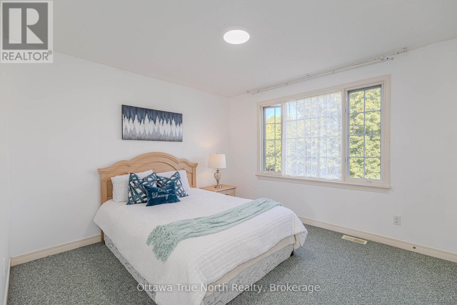 43 Evanshen Crescent, Ottawa, ON