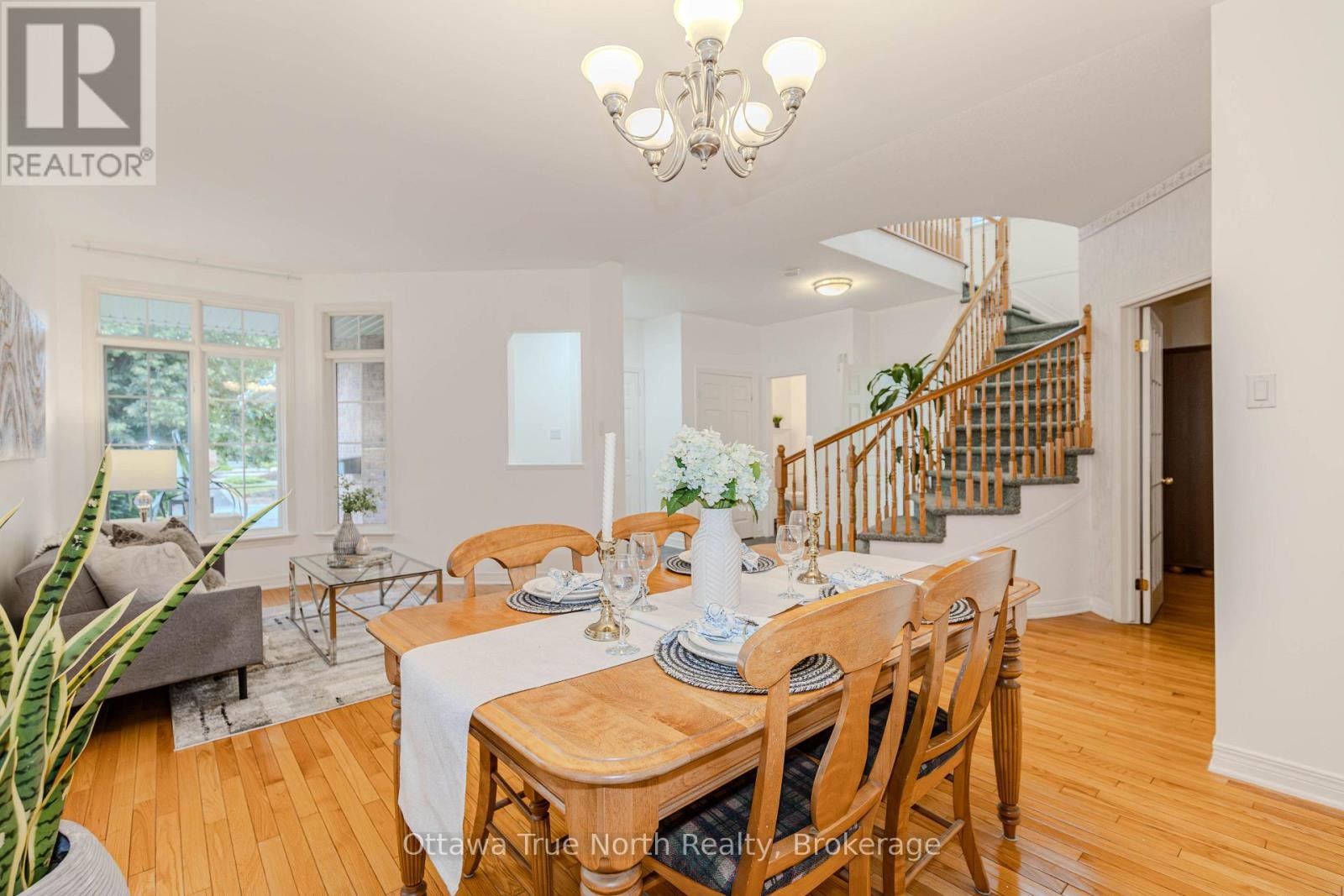 43 Evanshen Crescent, Ottawa, ON