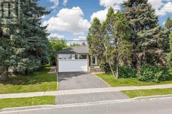 UPPER - 129 CRESTWOOD ROAD Vaughan, ON L4J 1A7