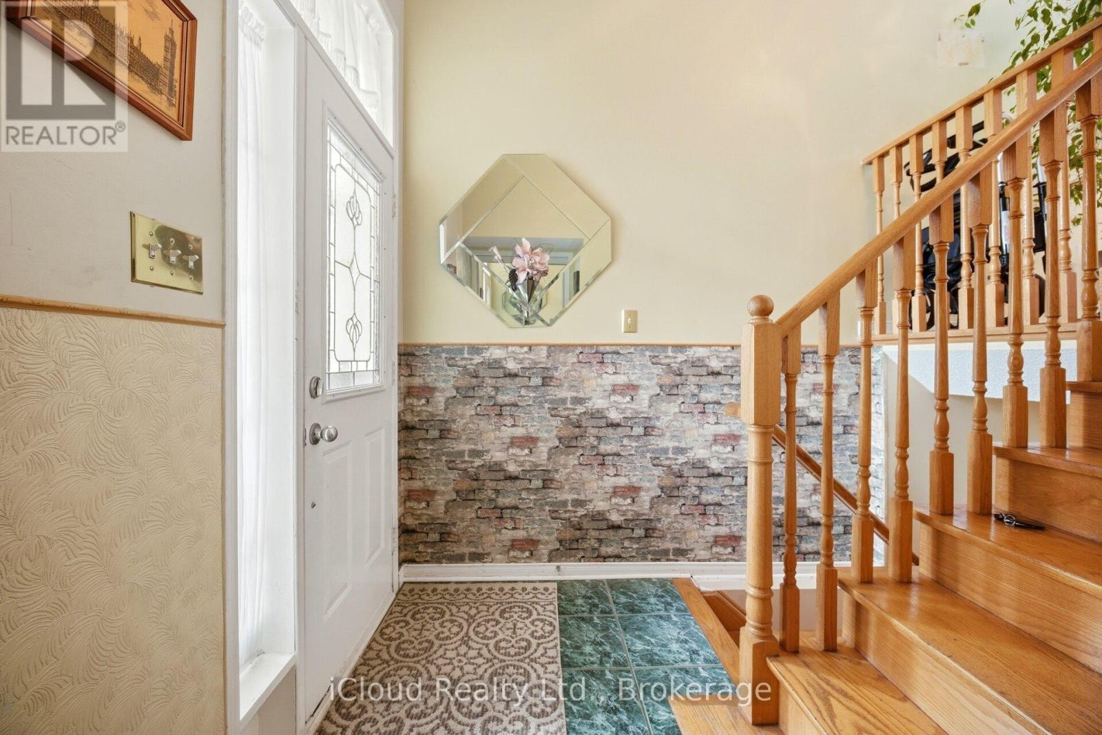 6332 Glen Meadows Road, Mississauga, ON