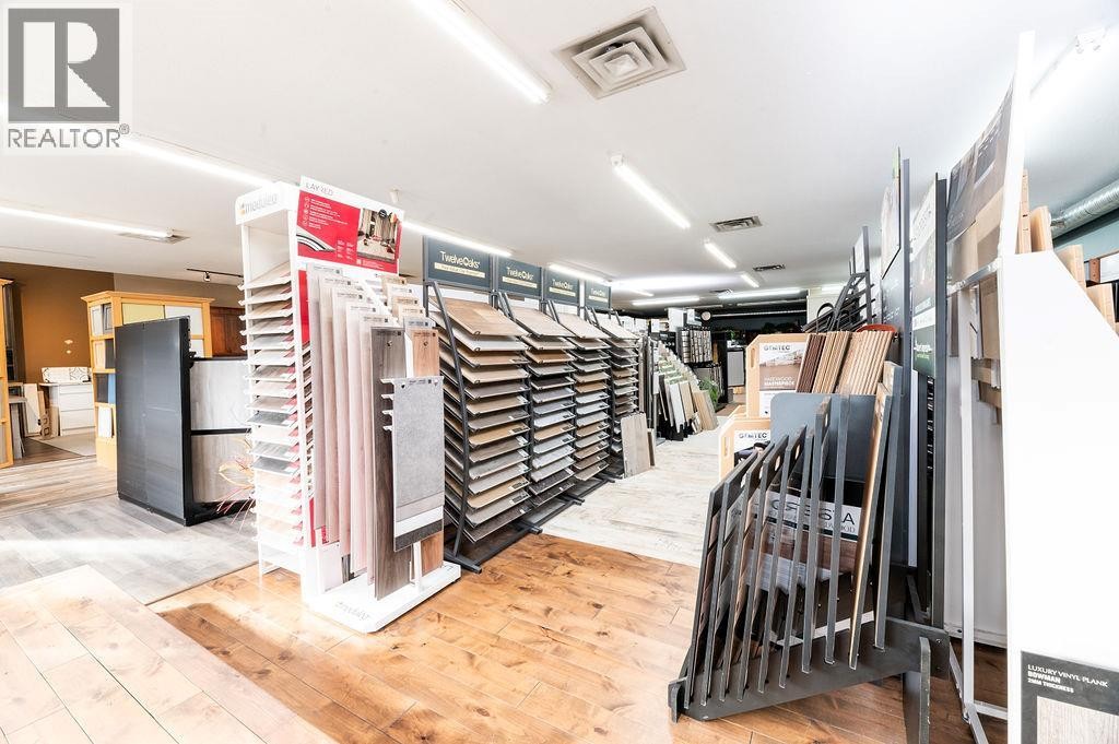 335 3Rd Avenue, Invermere, BC