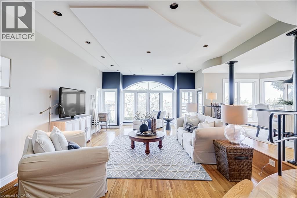91 Mountain Park Avenue, Hamilton, ON
