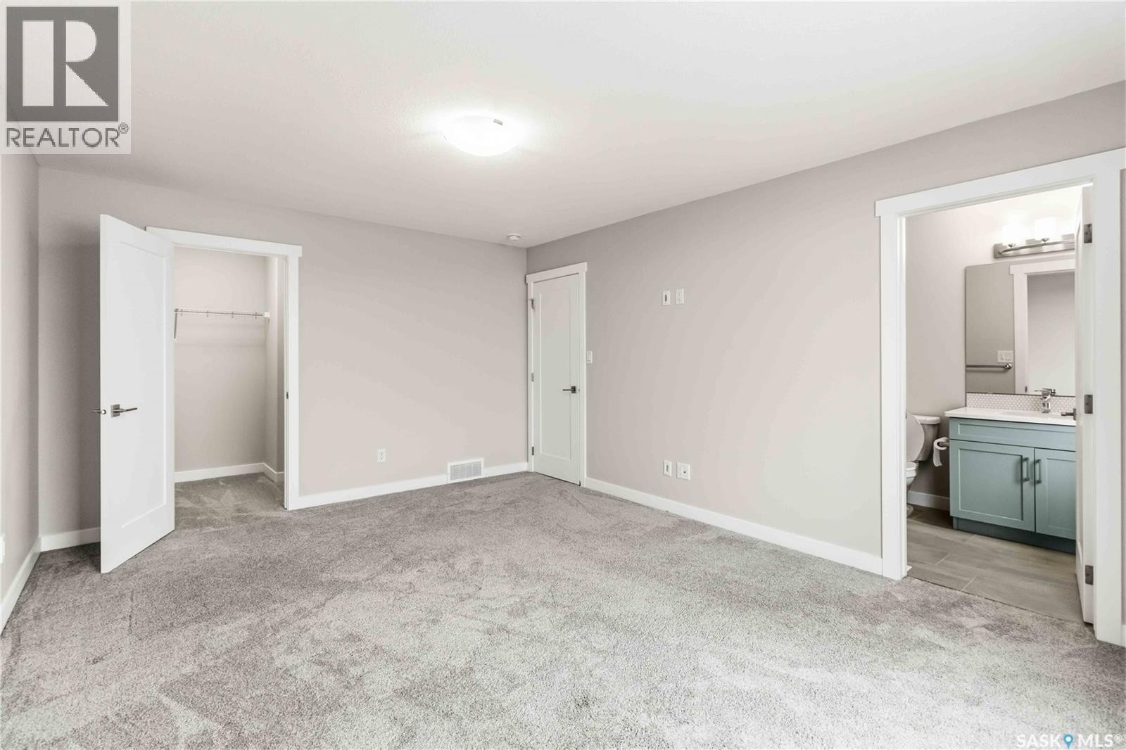 422 Myles Heidt Manor, Saskatoon, SK