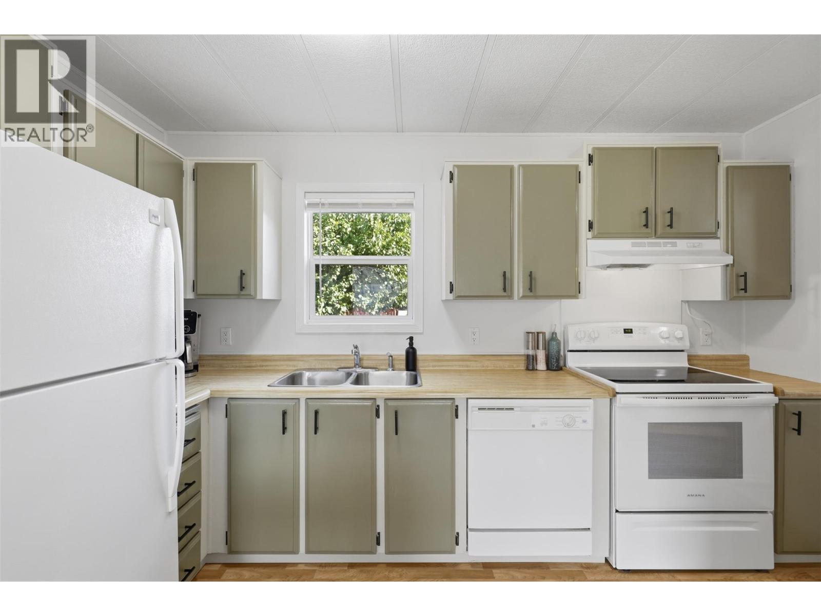 6941 Watson Drive E, Kamloops, BC