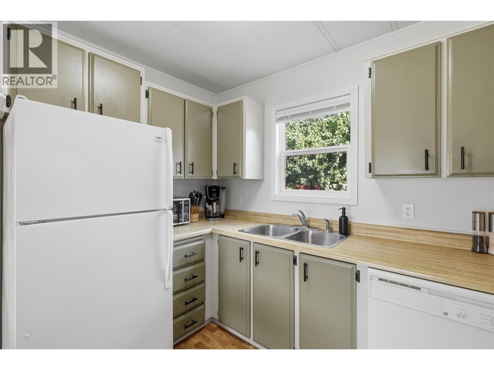 6941 Watson Drive E, Kamloops, BC