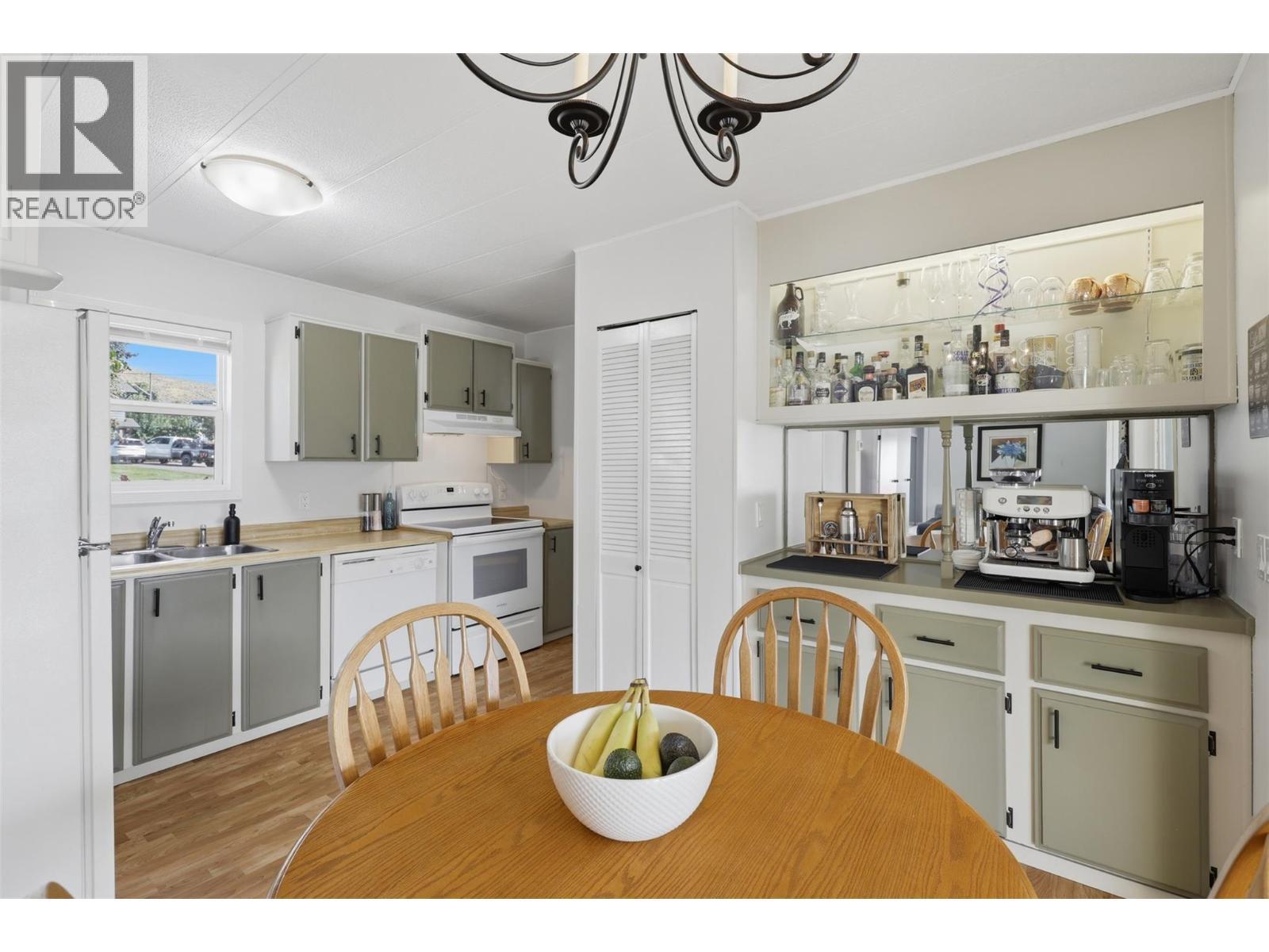 6941 Watson Drive E, Kamloops, BC