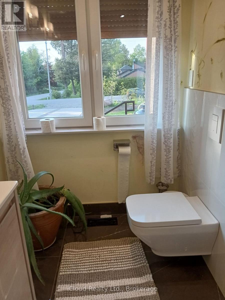 2216 Champlain Road, Tiny, ON