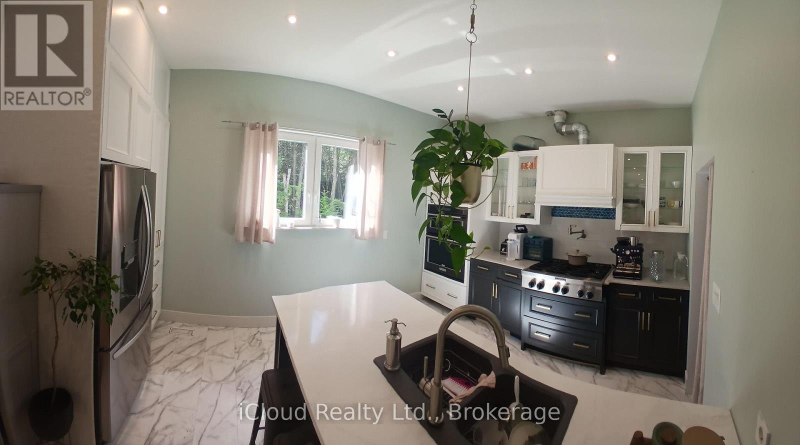 2216 Champlain Road, Tiny, ON