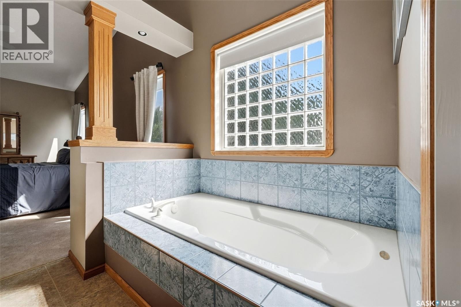 7335 8Th Avenue, Regina, SK