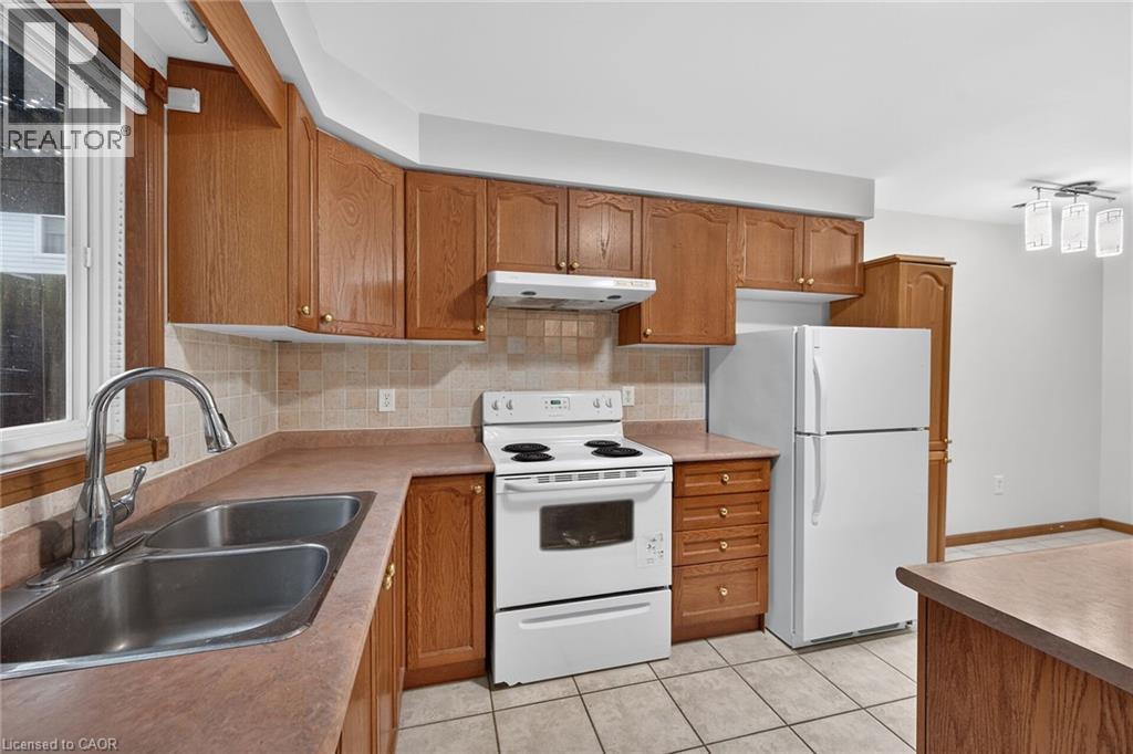 33 Brantdale Avenue, Hamilton, ON