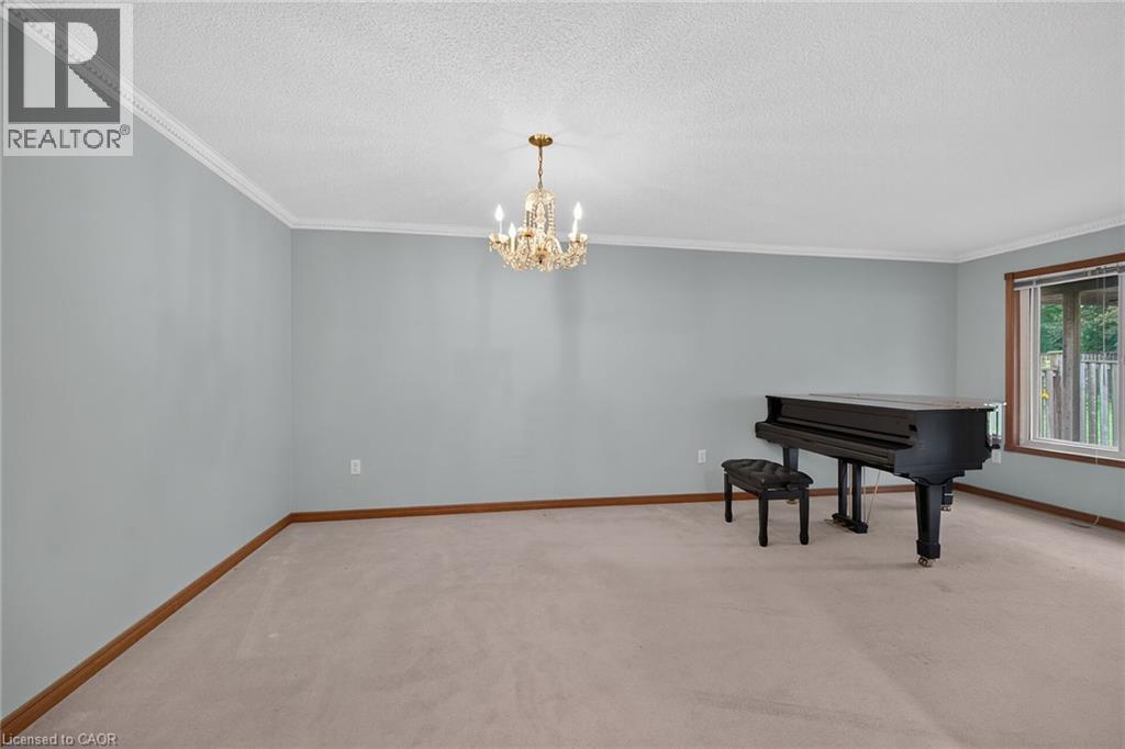 33 Brantdale Avenue, Hamilton, ON