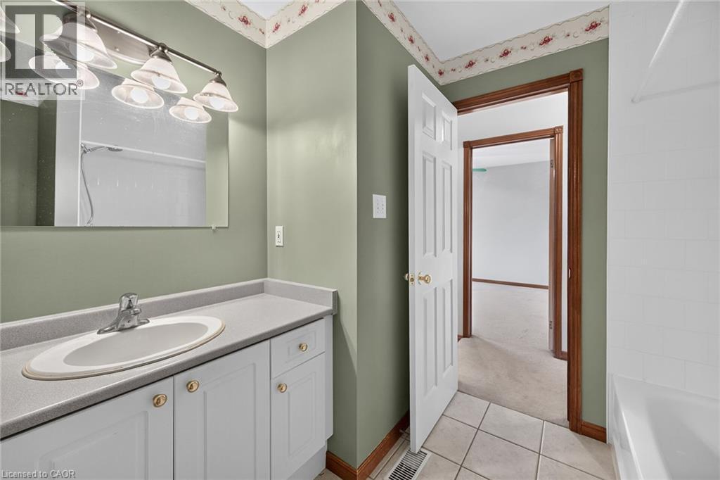 33 Brantdale Avenue, Hamilton, ON
