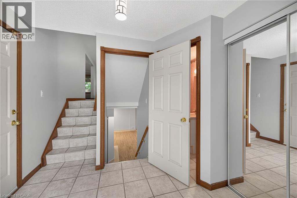 33 Brantdale Avenue, Hamilton, ON