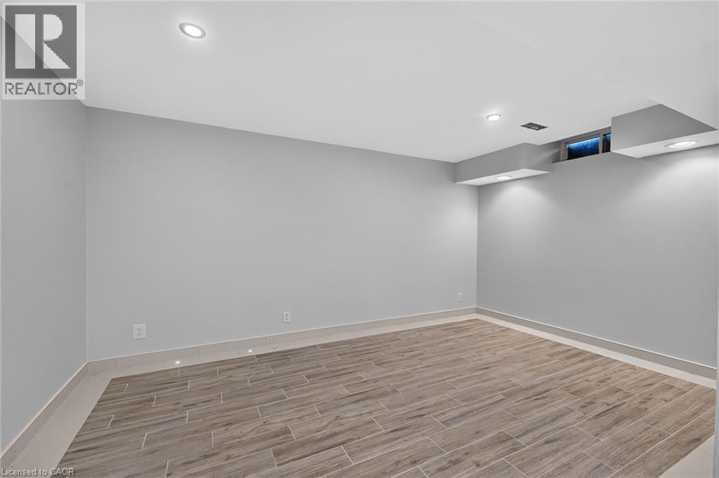 33 Brantdale Avenue, Hamilton, ON