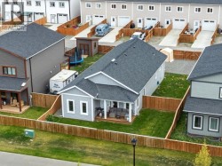 10 SCOTIA LANE Whitehorse, YT Y1A 0S7
