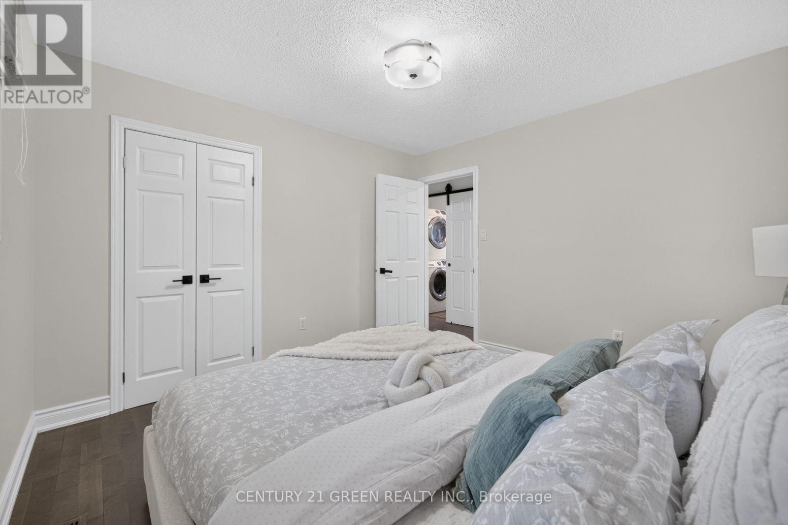 22 Quaker Crescent, Hamilton, ON