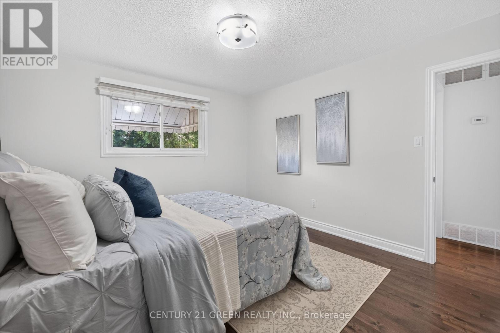 22 Quaker Crescent, Hamilton, ON