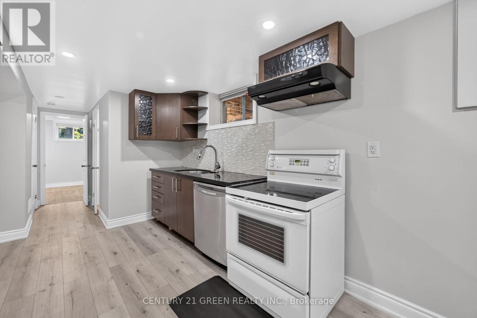 22 Quaker Crescent, Hamilton, ON