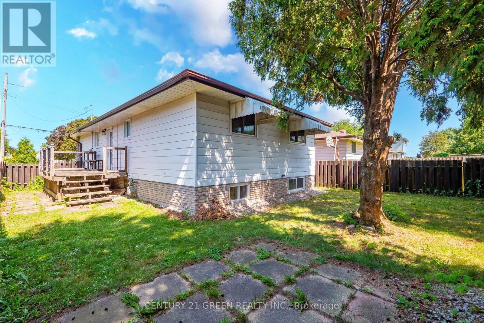 22 Quaker Crescent, Hamilton, ON