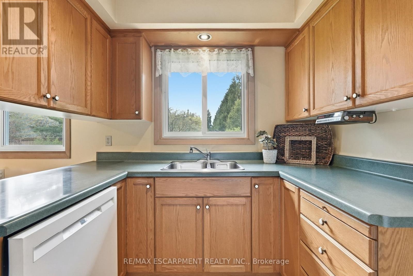 175 Concession 5 E, Hamilton, ON