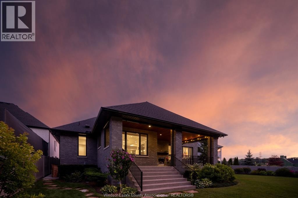 6005 Silver Maple, Lasalle, ON