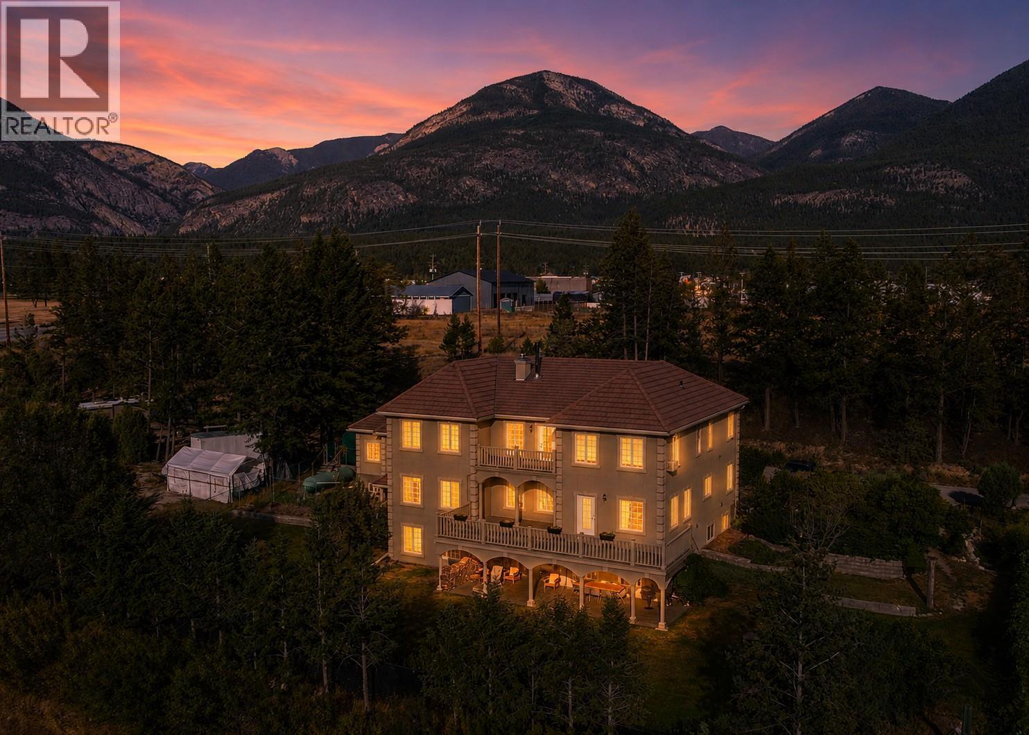 456 Lakeview Road, Invermere, BC