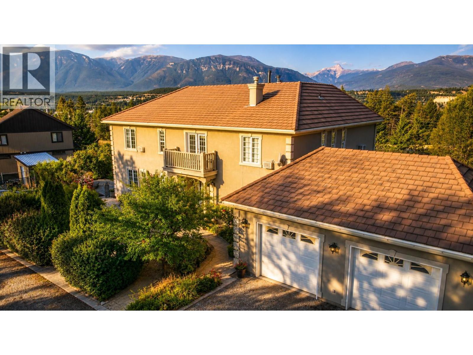 456 Lakeview Road, Invermere, BC