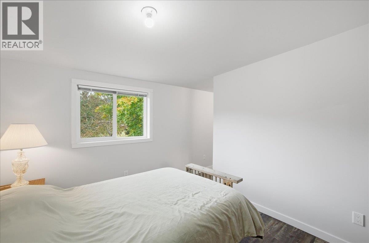 2413 Doukhobour Road, Castlegar, BC