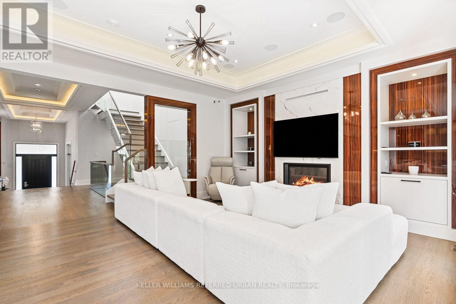 90 Glen Rush Boulevard, Toronto, ON