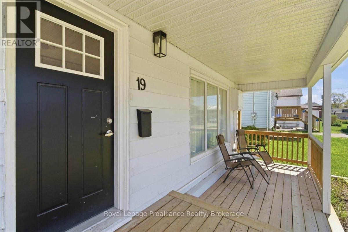19 Boswell Street, Belleville (Belleville Ward), ON