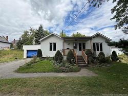 43 Queen ST Edmundston, NB E3V 1A3