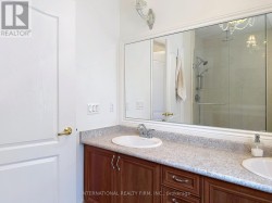master ensuite - 