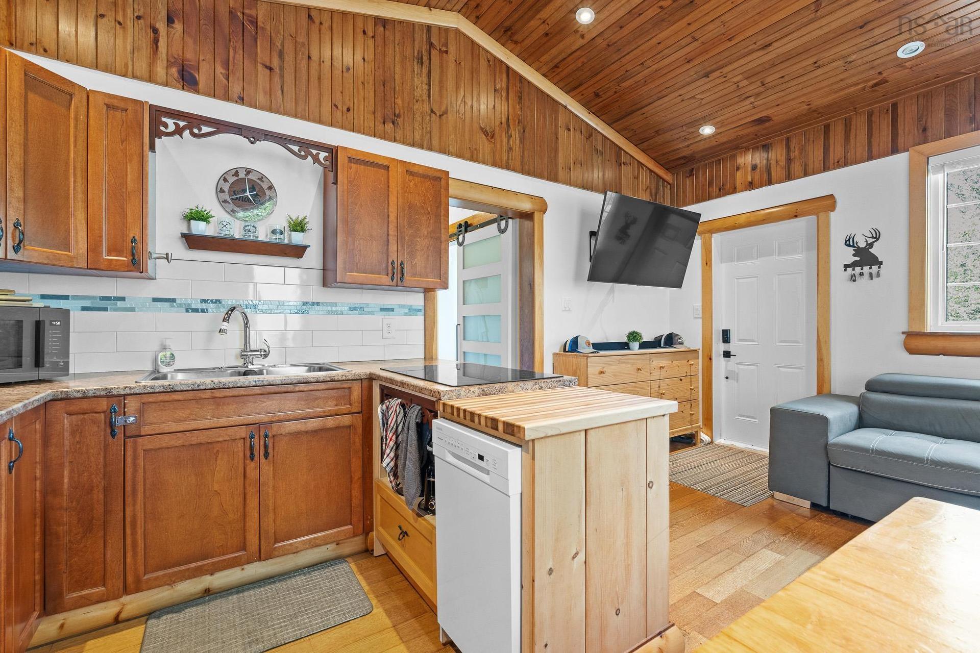74 Lorenzos Way, Sutherland Lake, NS