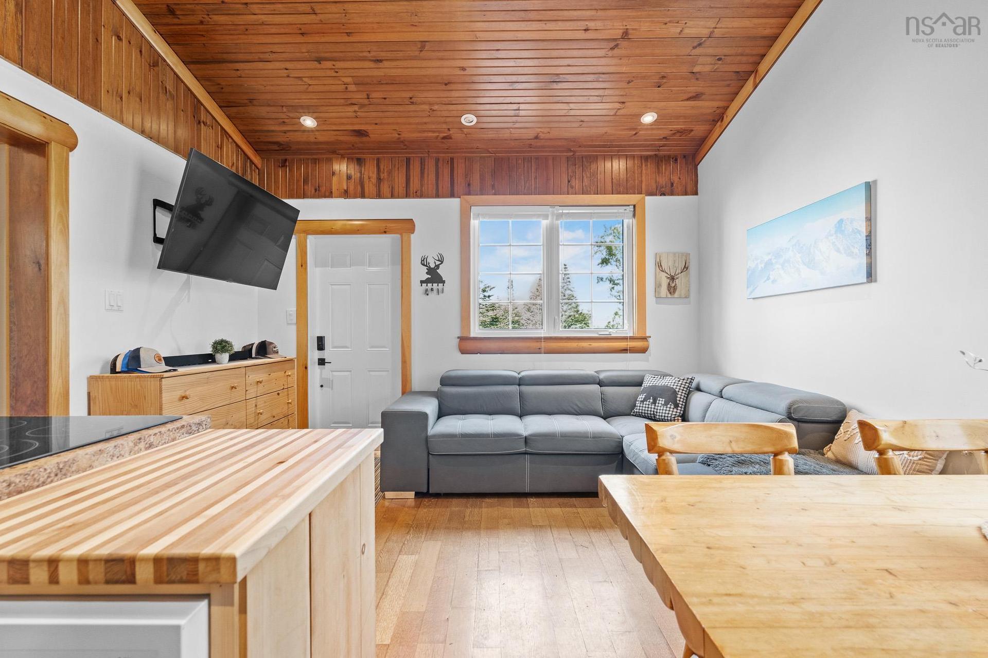74 Lorenzos Way, Sutherland Lake, NS