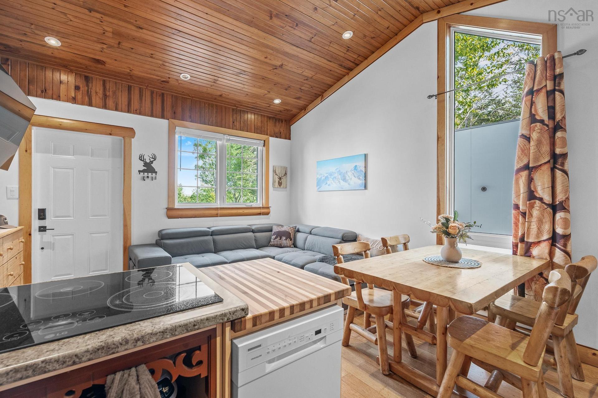 74 Lorenzos Way, Sutherland Lake, NS