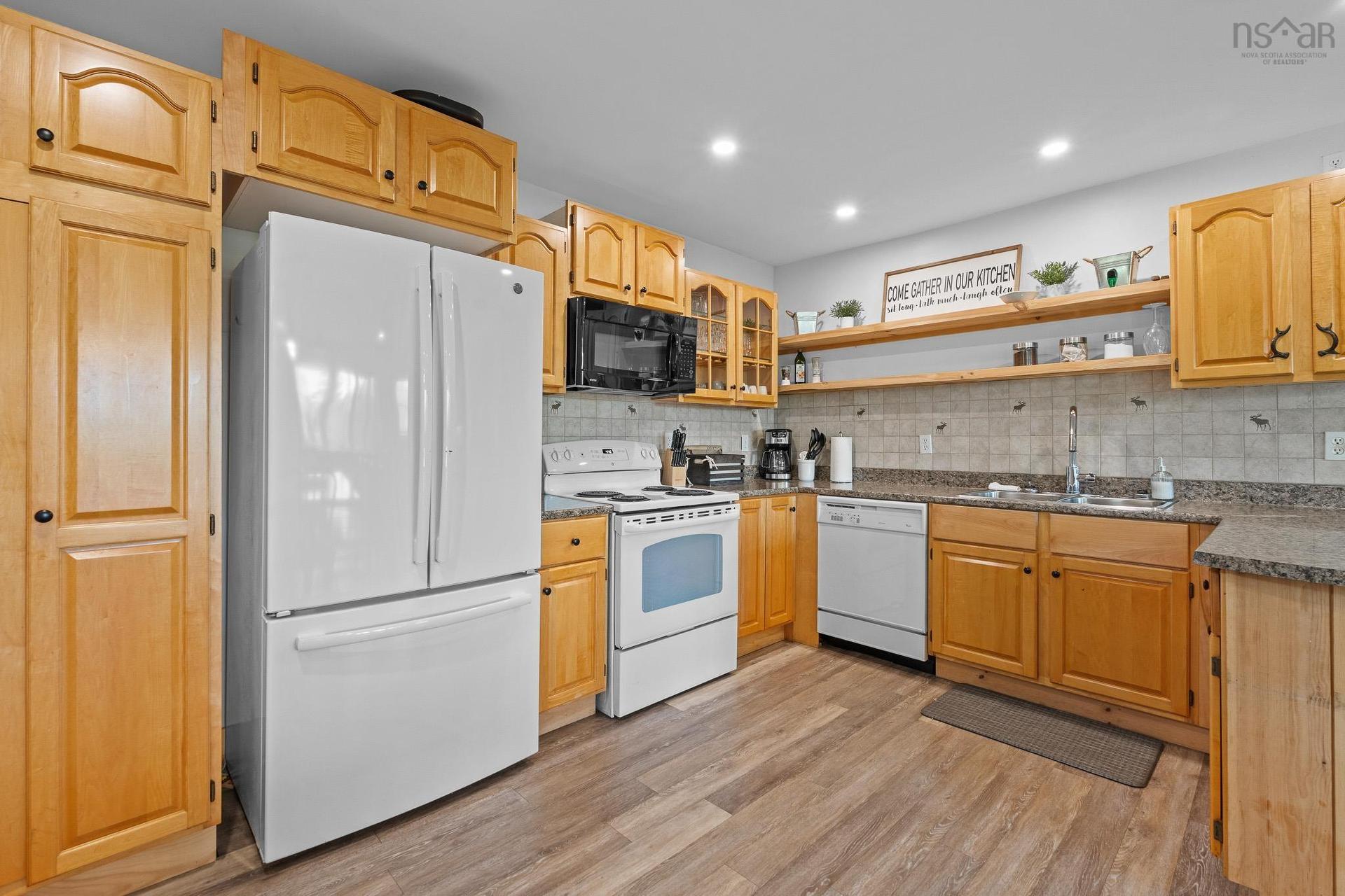 74 Lorenzos Way, Sutherland Lake, NS
