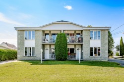 3686  - 3690 Rue Duclos Sherbrooke (Les Nations), QC J1L 2R6