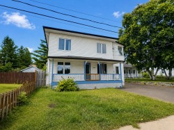 1069 - 1071 Rue Montgomery Val-D'Or, QC J9P 1X9