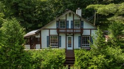 753 Mtée Ste-Thérèse Prévost, QC J0R 1T0