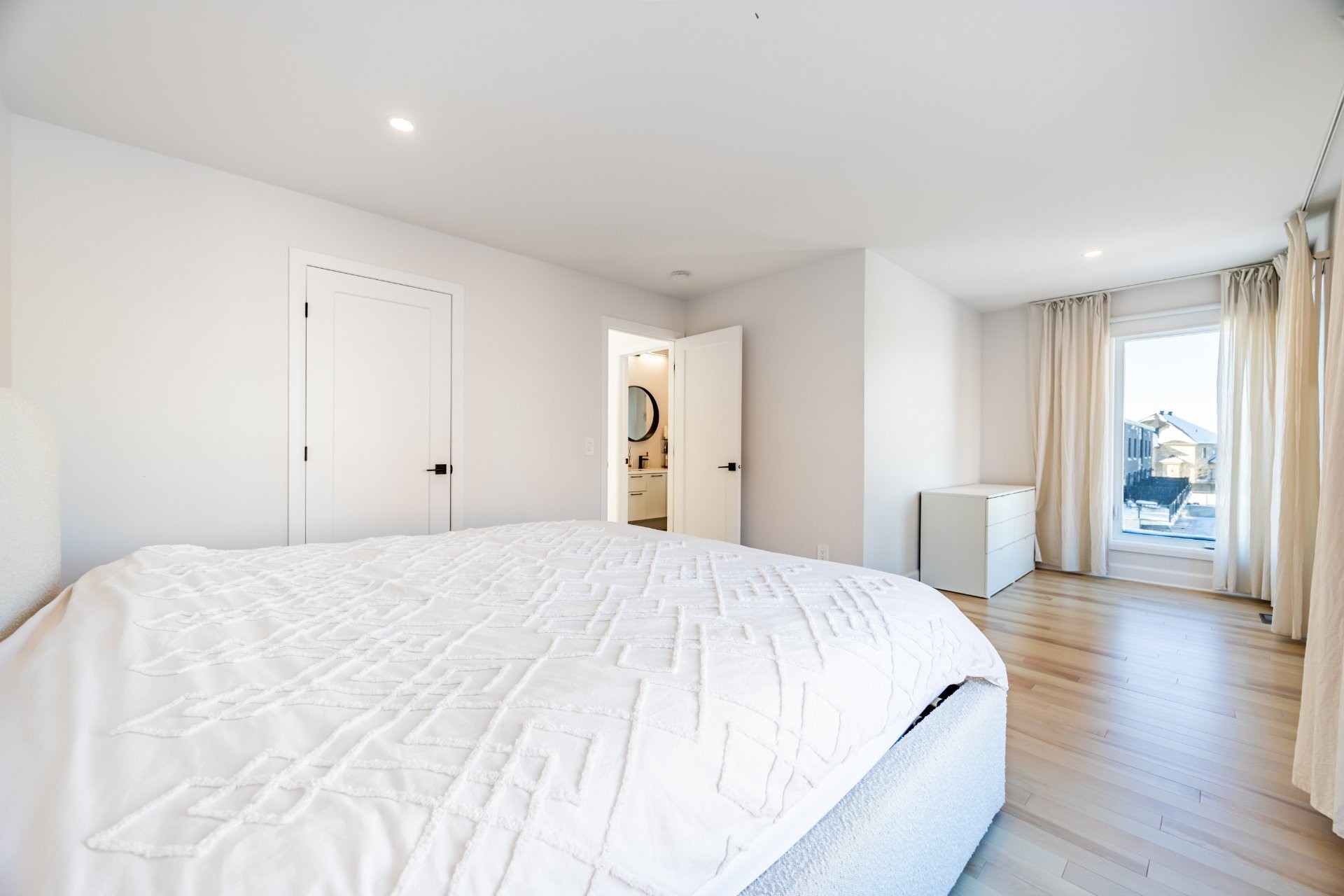 Master Bedroom - 111 Av. Des Chênes, Candiac, QC