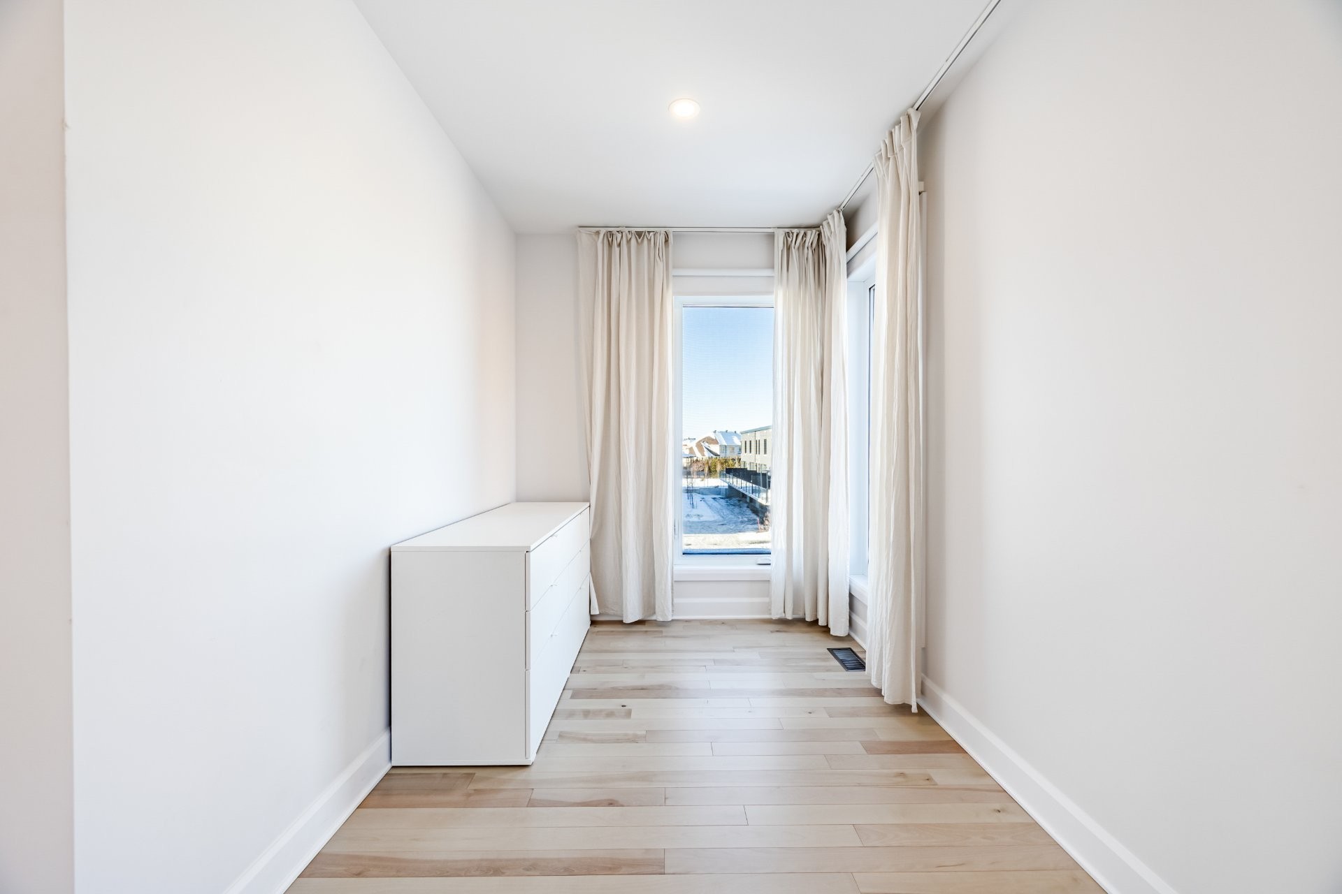 Master Bedroom - 111 Av. Des Chênes, Candiac, QC