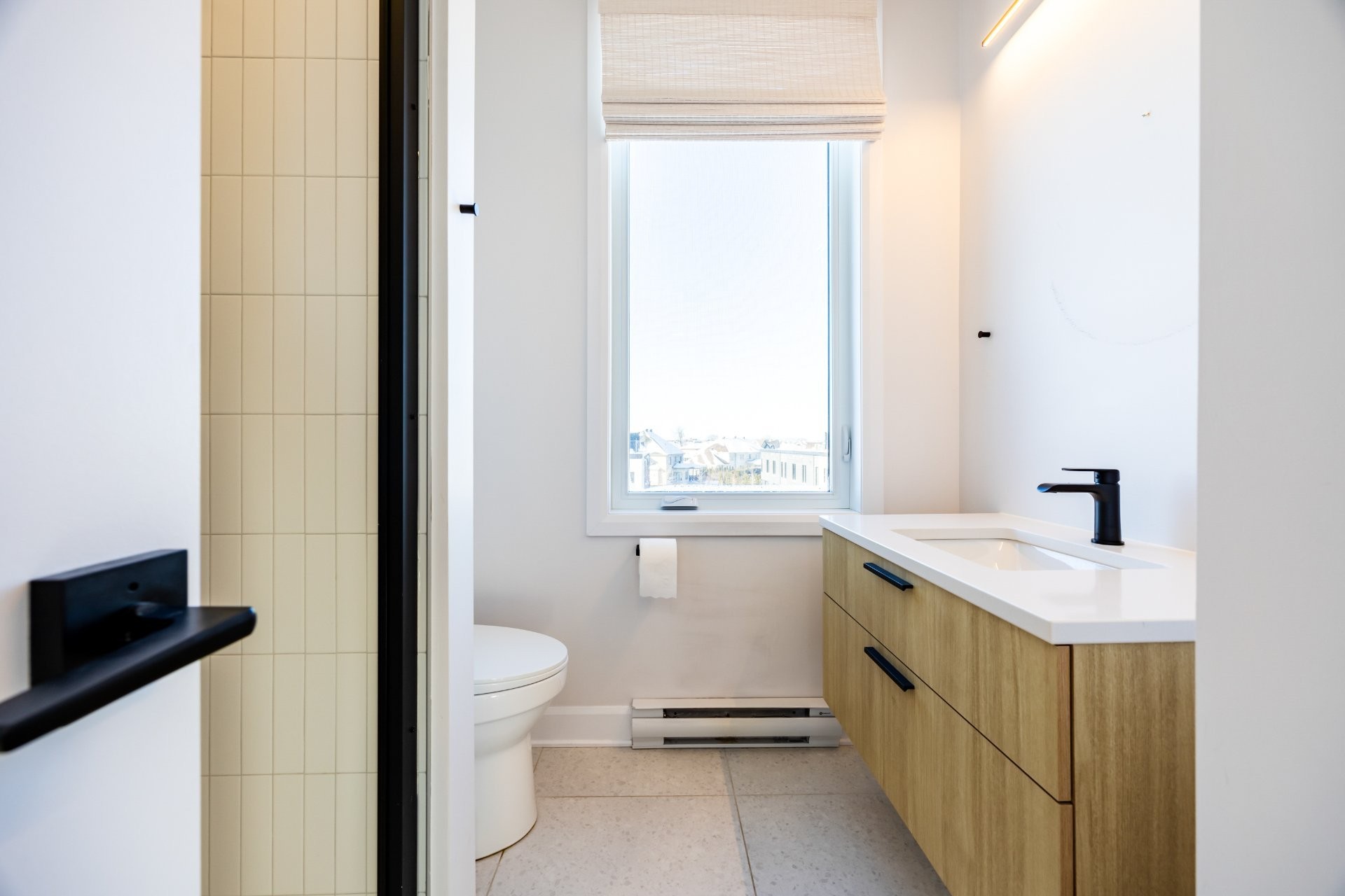 Bathroom - 111 Av. Des Chênes, Candiac, QC