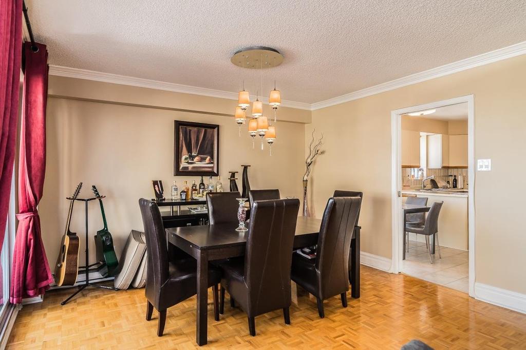 Salle à manger - 706-6635 Ch. Mackle, Côte-Saint-Luc, QC