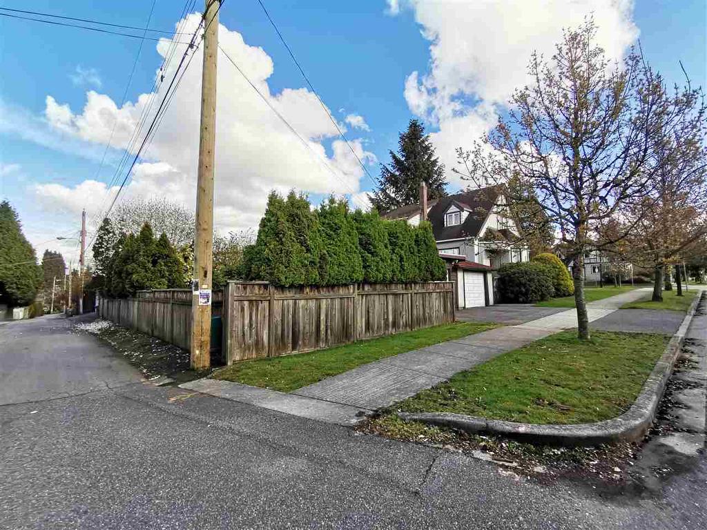 595 28Th Avenue W, Vancouver, BC