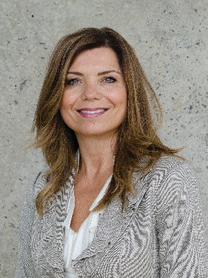 Lenka Eberhardt, Sales Representative - North Bay, ON